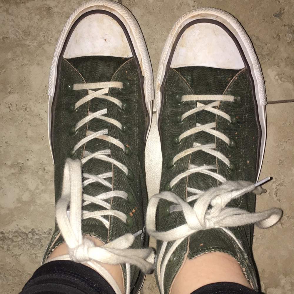 High top converse shoes